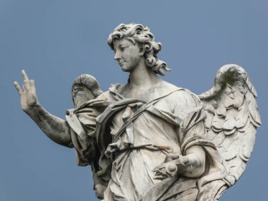 Melek heykeli kalenin kutsal Angel (İtalyan Castel Sant'Angelo) veya Türbesi Hadrian, Roma, İtalya dışında mermer