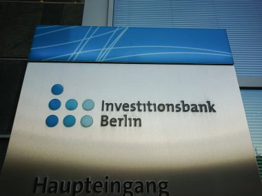 Berlin, Almanya - 9 Eylül 2018: Tabela Investitionsbank Berlin, Berlin Devlet Merkezi Promosyon Enstitüsü. Finansman Berlin ekonomi ve konut inşaat amaçtır