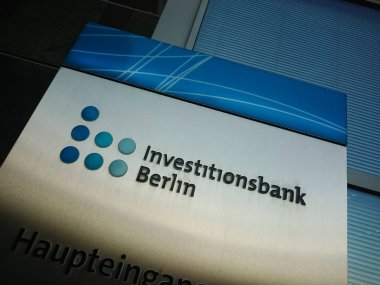 Berlin, Almanya - 9 Eylül 2018: Tabela Investitionsbank Berlin, Berlin Devlet Merkezi Promosyon Enstitüsü. Finansman Berlin ekonomi ve konut inşaat amaçtır