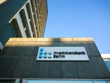 Berlin, Almanya - 9 Eylül 2018: Tabela Investitionsbank Berlin, Berlin Devlet Merkezi Promosyon Enstitüsü. Finansman Berlin ekonomi ve konut inşaat amaçtır