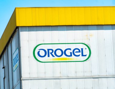 Verona, İtalya - 5 Eylül 2018: Orogel tabela bir bina. Orogel donmuş gıda ürünleri sağlayan bir İtalyan şirketidir