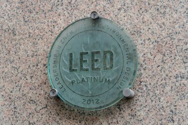 Rome, İtalya - 31 Ekim 2018: Leed plaka. Enerji ve çevre tasarımı liderlik en popüler yeşil bina dünya çapında kullanılan sertifika programları biridir