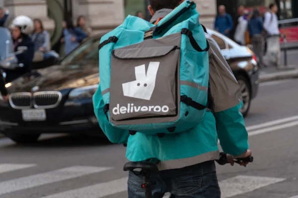 Roma Italia Octubre 2018 Deliveroo Delivery Service Takeaway Online Service —  Fotos de Stock