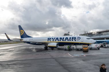 Rome, İtalya - 30 Ekim 2018: Ryanair uçak. Onun birincil operasyonel üsler Dublin ve Londra Stansted hava alanları ile İrlandalı bir düşük maliyetli havayolu Ryanair Ltd.