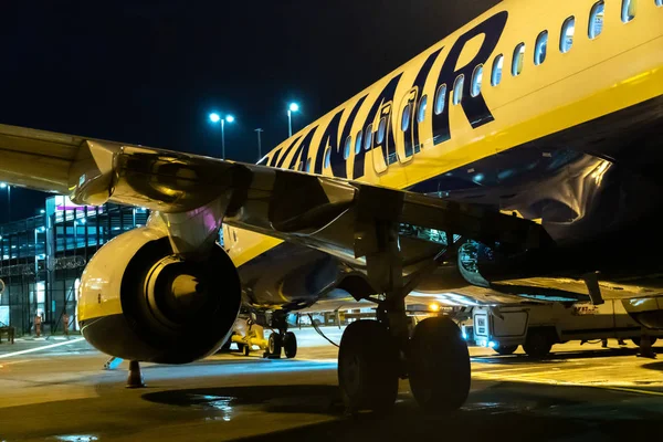 Rome Italie Octobre 2018 Moteur Avion Ryanair Nuit Ryanair Ltd — Photo