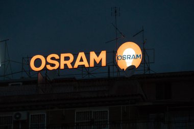 Rome, İtalya - 14 Ağustos 2018: Osram şirketi tabela. Osram Licht Ag Münih, Almanya'nın merkezi bir çokuluslu aydınlatma üreticisidir