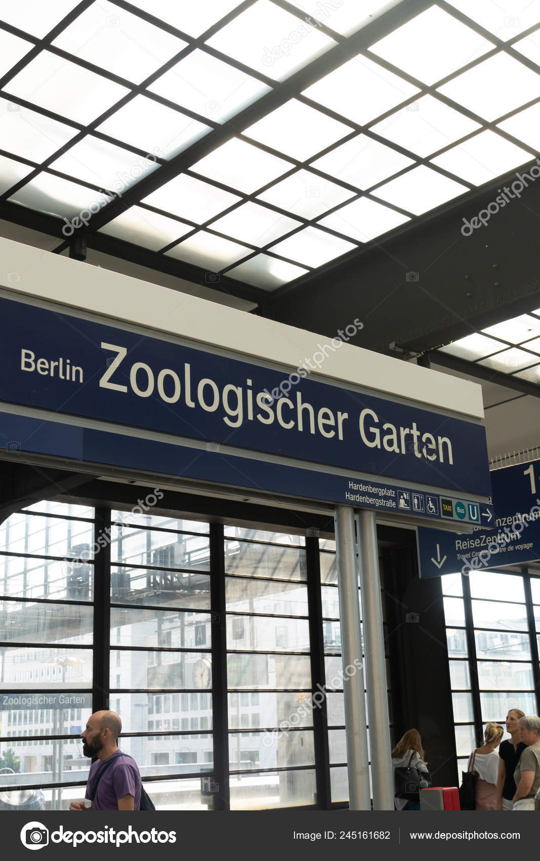Berlin Germany August 2018 Sign Zoologischer Garten Bahn