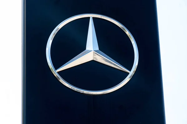 Verona Włochy Września 2018 Mercedes Benz Samochód Dealerskiej Mercedes Benz — Zdjęcie stockowe