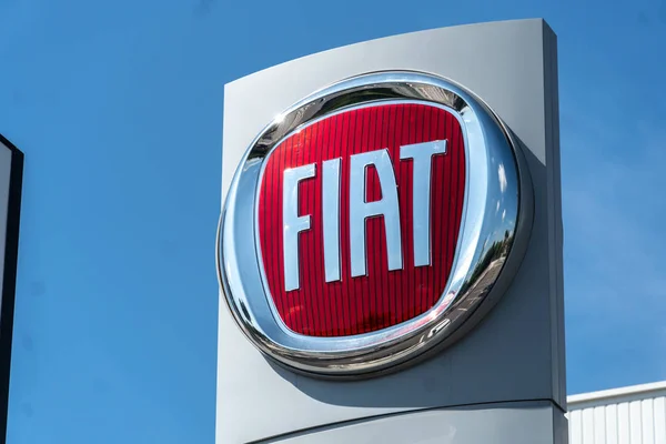 Verona Italia Septiembre 2018 Firma Concesionario Automóviles Fiat Fiat Mayor — Foto de Stock