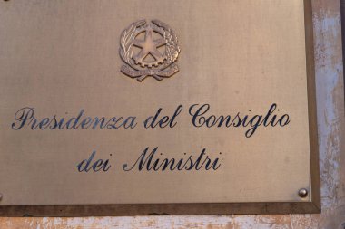 Rome, İtalya - 9 Ağustos 2018: Bakanlar plaka (İtalyan Presidenza del Consiglio dei Ministri) Başkanlığı. İtalya Başbakanı destekleyen idari yapısı olduğunu