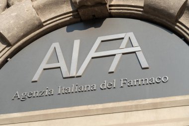 Rome, İtalya - 9 Ağustos 2018: Aifa (İtalyanca ilaç Ajansı). İtalya yönetmelikte uyuşturucu sorumlu Ulusal Yönetimi İtalyanca ilaç Ajansı (Aifa) olduğunu