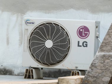 Rome, İtalya - 2 Ağustos 2018: Lg Klima. Güney Koreli çok uluslu elektronik şirketi, Lg Electronics oluşur ev eğlence ve cihaz, mobil iletişim, araç parçaları