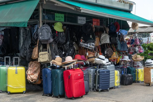 Roma Italia Agosto 2018 Quiosco Puestos Mercado Que Vende Sombreros — Foto de Stock