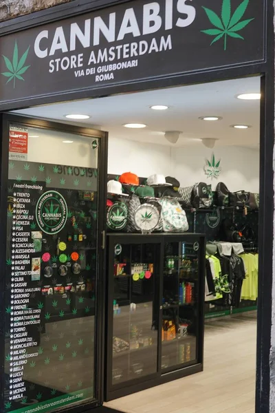 Rzym Włochy Sierpnia 2018 Cannabis Store Amsterdam Sieć Sklepów Sprzedających — Zdjęcie stockowe