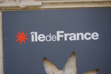 Paris, Fransa - 16 Mart 2019: Logo Fransız le-de-France, Fransa ' nın 18 bölgelerinden biri Paris ve yedi idari bölümler oluşur