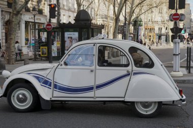 Paris, Fransa - 16 Mart 2019: Ağaç kavunu 2cv (