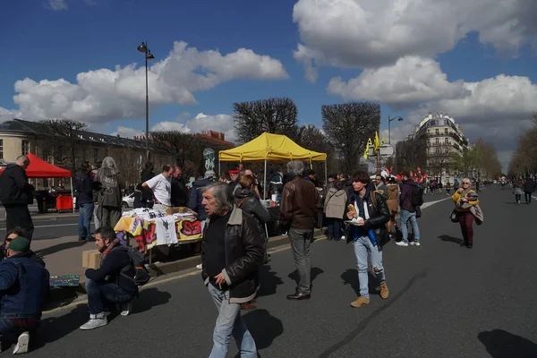 Paris France Mars 2019 Des Gens Marchent Devant Tribune Parti — Photo