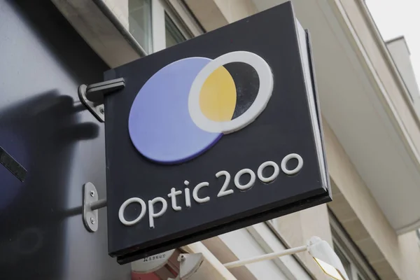 París Francia Marzo 2019 Signo Tienda Groupe Optic 2000 — Foto de Stock