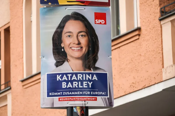 Berlin, Almanya - 14 Nisan 2019: Almanya'nın Spd Sosyal Demokrat Partisi'nin Avrupa Parlamentosu seçimleri için aday Katarina Barley'i tanıtan seçim kampanyası afişi