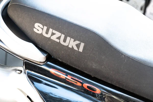 Berlín Alemania Abril 2019 Emblema Suzuki Sv650 Una Motocicleta Calle — Foto de Stock