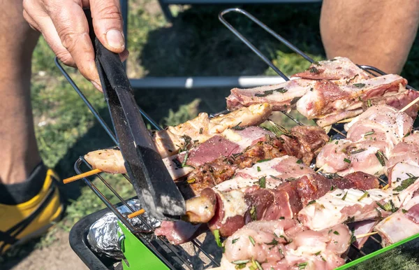 Berlin Tyskland April 2019 Grillning Kött Utomhus Park — Stockfoto