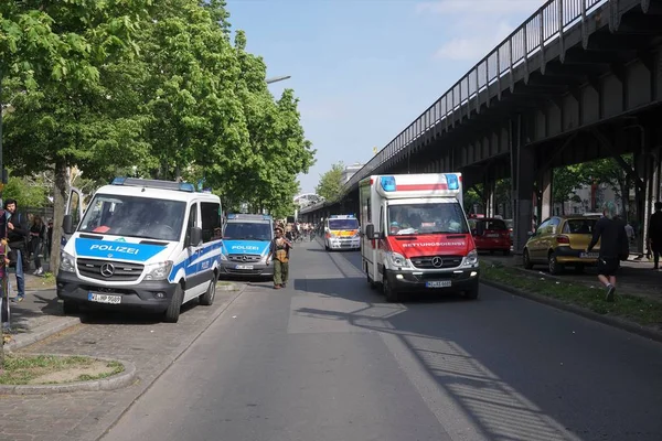Berlin Niemcy Maja 2019 Niemieckie Samochody Policyjne Ciężarówki Pogotowia Ratunkowego — Zdjęcie stockowe