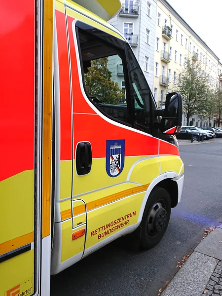 Berlín Alemania Octubre 2018 Primeros Auxilios Del Servicio Ambulancia 112 —  Fotos de Stock