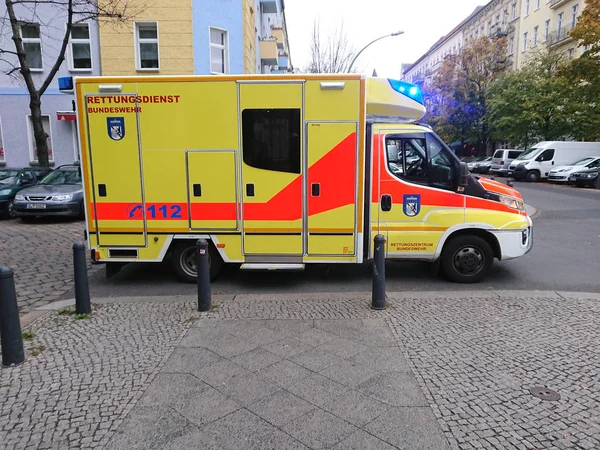 Berlín Alemania Octubre 2018 Primeros Auxilios Del Servicio Ambulancia 112 — Foto de Stock