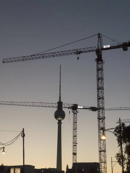 Berlin Németország Május 2018 Modern Berlini Gentrification Televíziótorony Fernsehturm Daruk — Stock Fotó