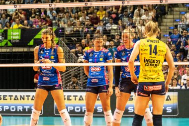 Berlin, Almanya - 21 Mayıs 2019: İtalyan bayan voleybol kulüpleri Igor Gorgonzola Novara ve Imoco Volley Conegliano arasında oynanan CEV Şampiyonlar Ligi Süper Finali 2019
