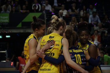 Berlin, Almanya - 21 Mayıs 2019: CEV Şampiyonlar Ligi Volley 2019 Süper Finali sırasında İtalyan bayan voleybol kulübü Imoco Volley Conegliano 'nun sevinci