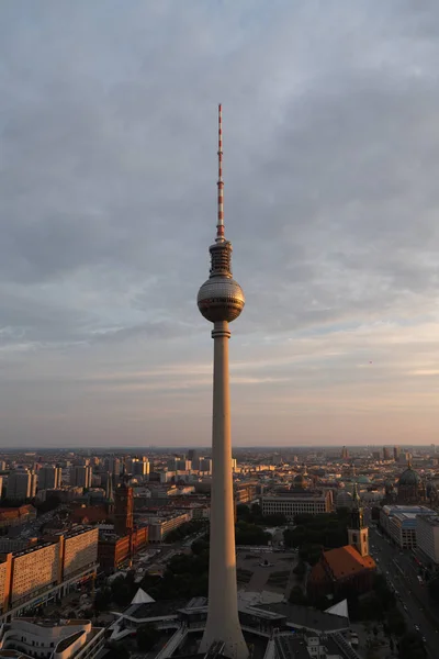 Berlino Germania Luglio 2018 Berlino Fernsehturm Torre Televisiva Vicino Alexanderplatz — Foto Stock