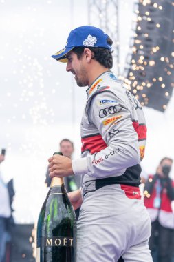 Berlin, Almanya - 25 Mayıs 2019: Brezilyalı profesyonel yarış pilotu Lucas Tucci di Grassi, E-Prix Abb Fia Formula E yarış otomobili Şampiyonası Ödül Töreni'nde podyuma çıktı