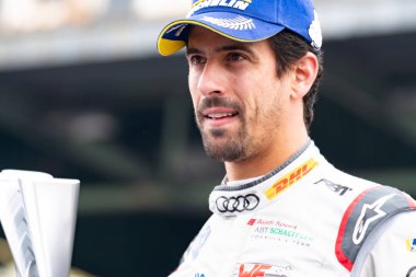 Berlin, Almanya - 25 Mayıs 2019: Brezilyalı profesyonel yarış pilotu Lucas Tucci di Grassi, E-Prix Abb Fia Formula E yarış otomobili Şampiyonası Ödül Töreni'nde podyuma çıktı