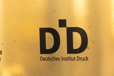 Berlin, Almanya - 8 Haziran 2019: Deutsches Institut Druck Plakası (Yaptı), Alman Baskı Enstitüsü, sanayi derneği ve profesyonel kar amacı gütmeyen