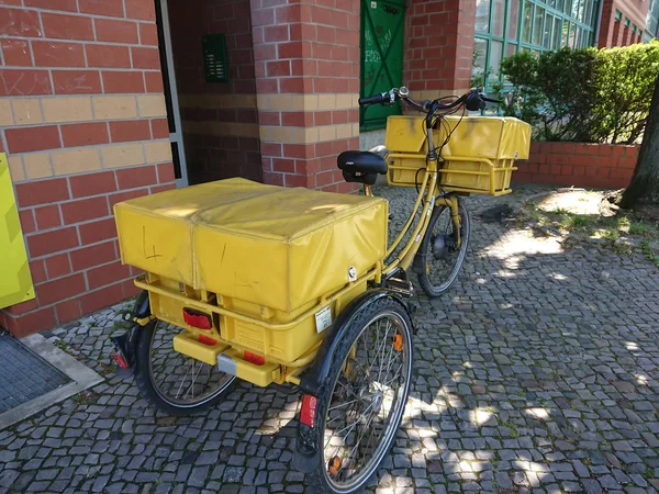 베를린 2019년 30일 도이치 포스트의 자전거 본사를 도이치 포스트 Dhl — 스톡 사진