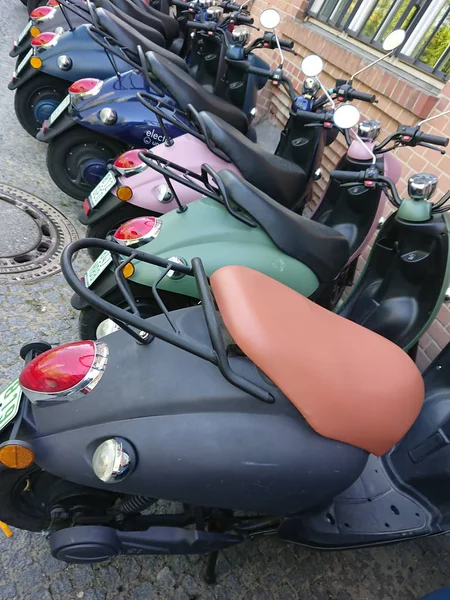 Berlin Allemagne Avril 2019 Scooters Moteur Électrique Unu Stationnés Unu — Photo