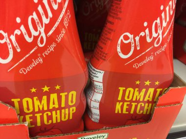 Berlin, Almanya - 26 Haziran 2019: Develey Ketçap. Develey Management Gmbh bir Alman gıda şirketidir.