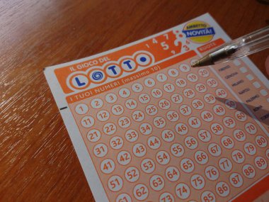 Roma, İtalya - 4 Eylül 2018: İtalyan Piyango oyunu Loto oyun slip