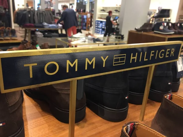 Berlín Alemania Octubre 2018 Tommy Hilfiger Firma Tommy Hilfiger Corporation — Foto de Stock