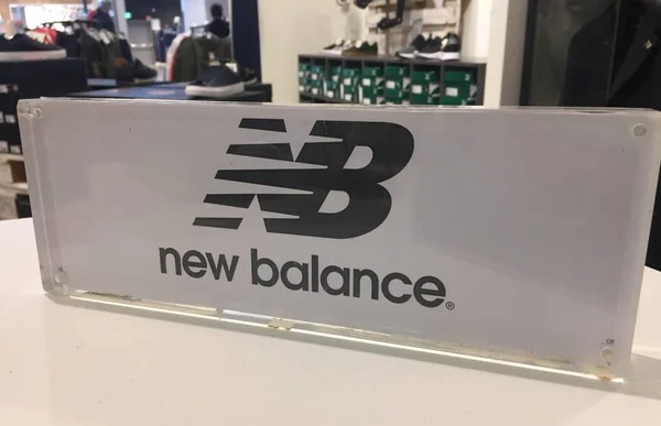 Berlin Németország Október 2018 Egyenleg Jel New Balance Atlétika Inc — Stock Fotó