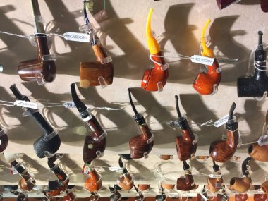 Berlin, Almanya - 11 Ekim 2018: Wolsdorff Tobacco Gmbh boruları satışa sunuldu