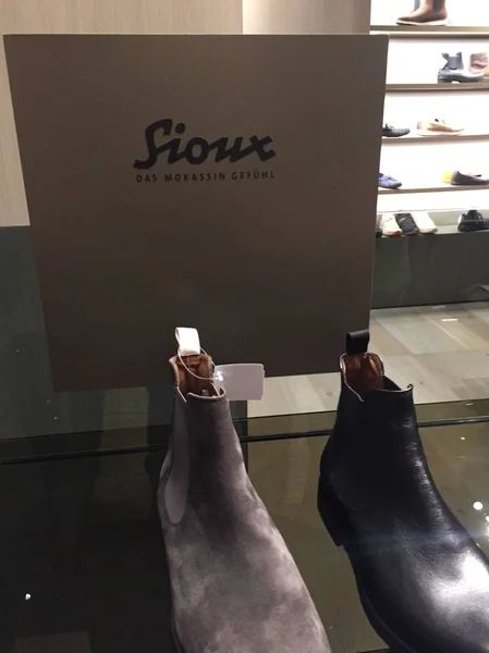 Berlín Alemania Octubre 2018 Zapatos Sioux Venta Sioux Gmbh Fabricante — Foto de Stock