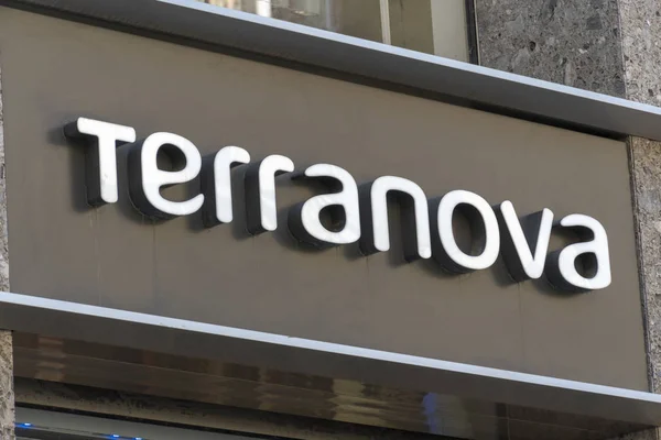 Milão Itália Julho 2018 Terranova Shop Signage Empresa Moda Italiana — Fotografia de Stock