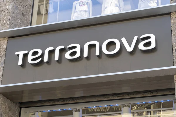 Milão Itália Julho 2018 Terranova Shop Signage Empresa Moda Italiana — Fotografia de Stock