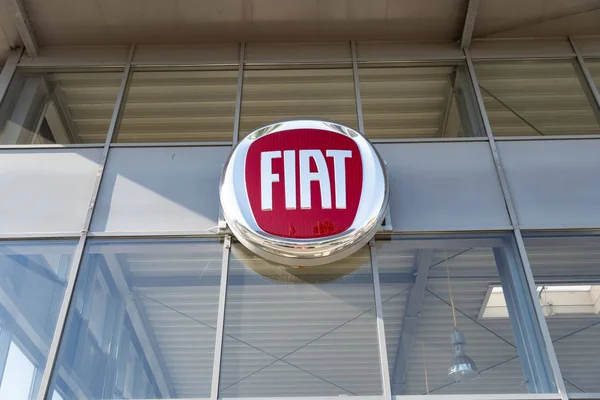 Berlín Alemania Junio 2019 Fiat Car Dealership Signboard Fiat Mayor — Foto de Stock