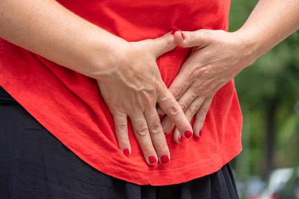 Dolor Estómago Mujer Con Dolor Menstrual Enfoque Selectivo —  Fotos de Stock