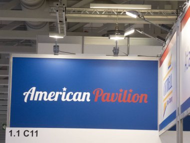 Berlin, Almanya - 19 Haziran 2018: Cwieme Berlin 'deki Amerikan Pavyonu' nun imzası