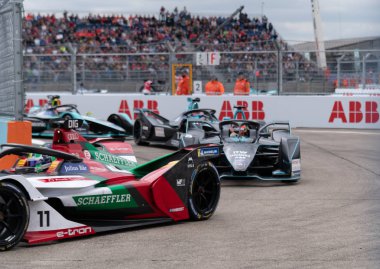 Berlin, Almanya - 25 Mayıs 2019: Fia Formula E E-prix yarış otomobili şampiyonası. Fia Formula E Şampiyonası sadece tamamen elektrikli araba kullanarak, otomobil yarışı bir sınıftır