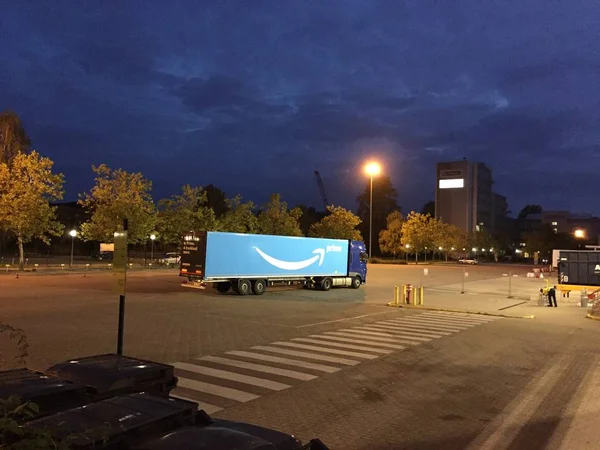 Berlin Germany September 2018 Amazon Prime Truck Amazon Prime Paid — Stock Photo, Image